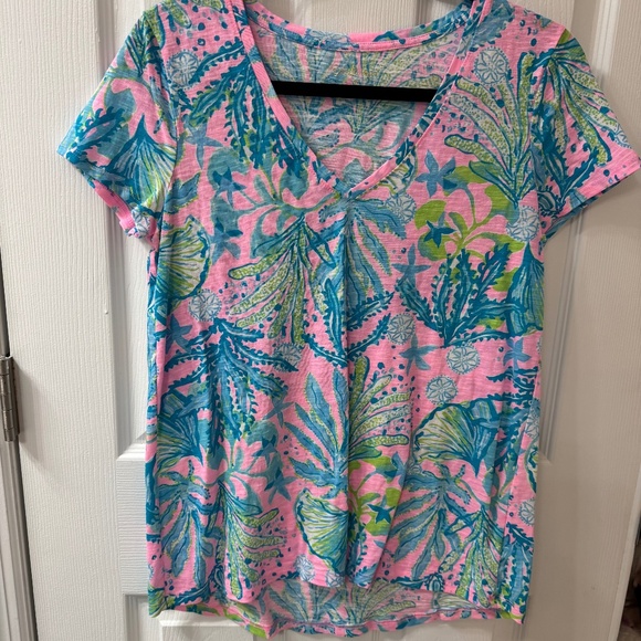 Lilly Pulitzer “Sea Salt and Sun” Pink Blue Green V-Neck Tee – Size Small, EUC - Picture 1 of 2